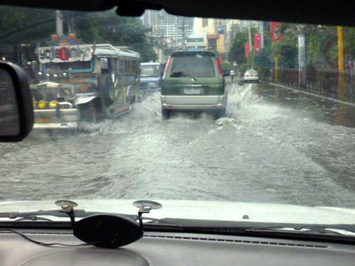 flood in makati.jpg