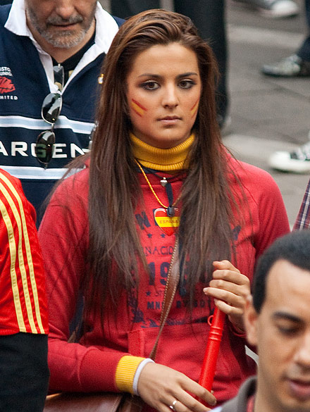 spanish-girl_world-cup-2010_10.jpg